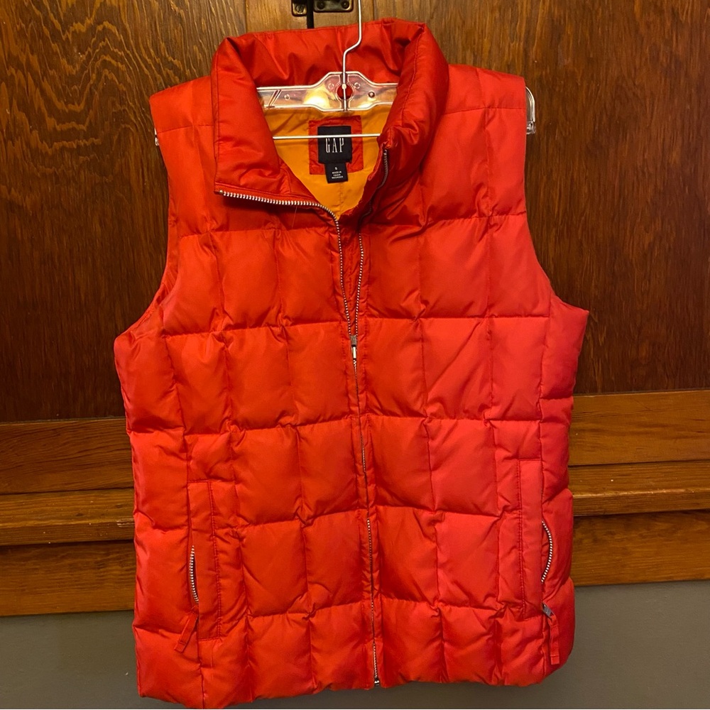 GAP  Puffer Vest